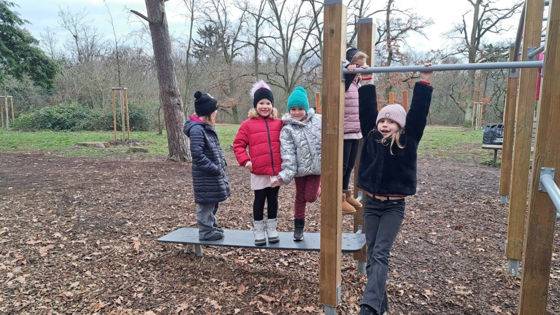 00442c7b-e2a9-4336-98de-826468dd2bc3 00442c7b-e2a9-4336-98de-826468dd2bc3