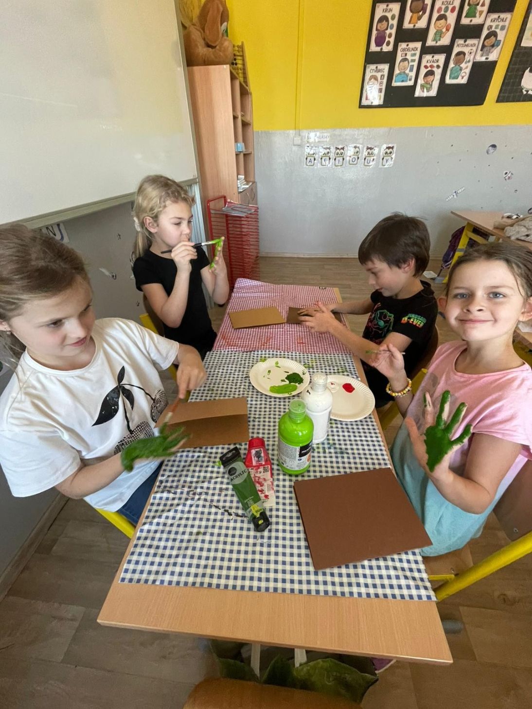 7eba7c9b-42cd-4130-b5f1-93ffb9325d60