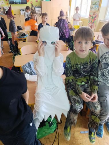 8cd35cb7-f87b-494e-8718-7cc9ce13a585