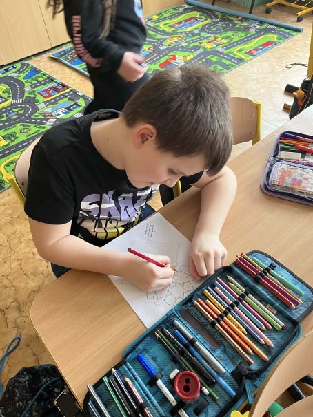 e94d2418-dcd2-481c-bd63-9828f3be8823