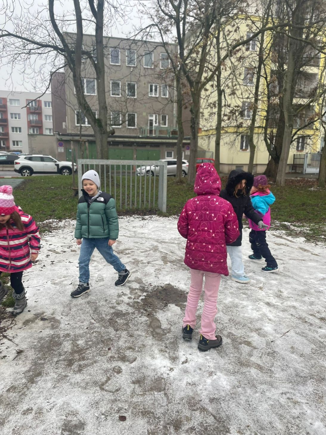 ee4f2caa-0d89-4d79-9529-bb25985eb823