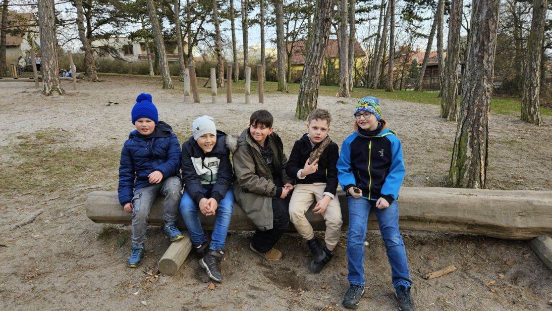 f9880953-14c1-4fdf-9fac-984b57f20c41