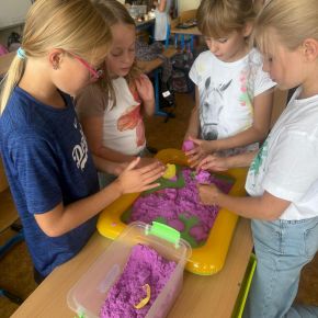 Kynetický písek nás baví :)